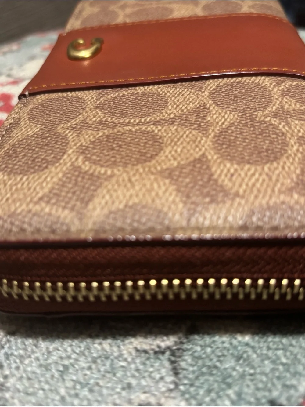 Coach Essential Accordion Zip Wallet